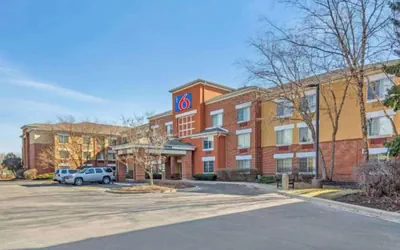 Photo 2 - Motel 6 Suites Chicago Vernon Hills Lincolnshire IL