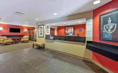 Photo 2 - Motel 6 Suites Chicago Lisle IL