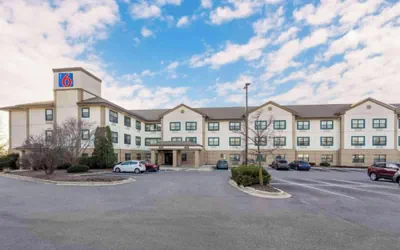Motel 6 Suites Chicago Lisle IL