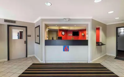 Photo 3 - Motel 6 Suites Minneapolis Airport Eagan North MN