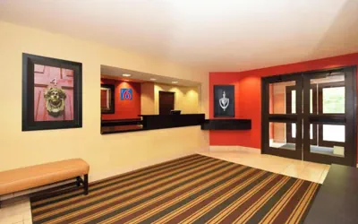 Photo 2 - Motel 6 Suites Findlay Tiffin Avenue, OH