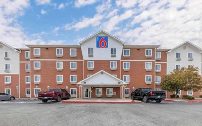 Motel 6 Suites Oklahoma City Norman OK