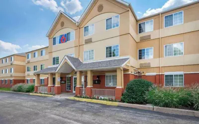 Photo 2 - Motel 6 Suites Philadelphia Malvern Swedesford Rd, PA