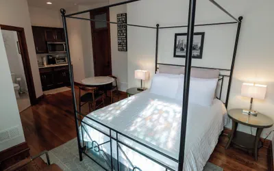 Photo 4 - Cozy Suite in Historic Marymount