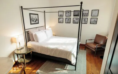 Photo 5 - Cozy Suite in Historic Marymount