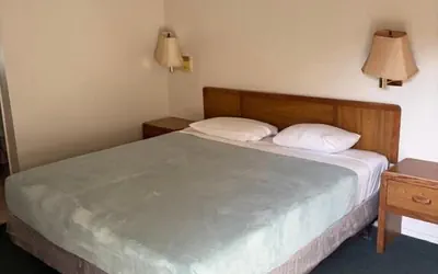 Photo 3 - Townhouse Motel