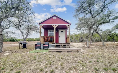 Photo 2 - Hill Country Cabin 3