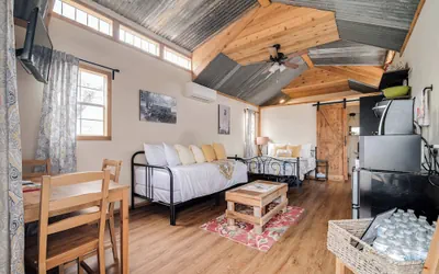 Photo 5 - Hill Country Cabin 3