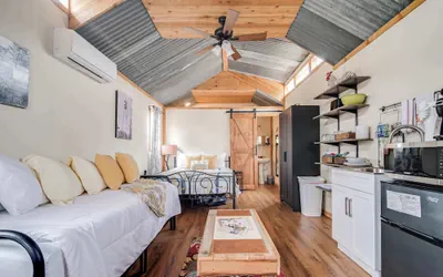 Photo 3 - Hill Country Cabin 3