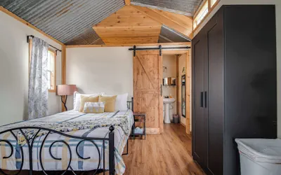 Photo 4 - Hill Country Cabin 3