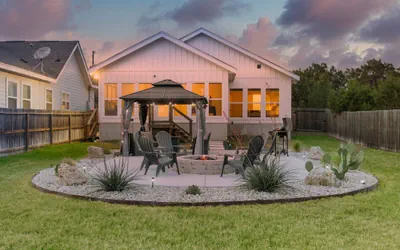 Photo 2 - Southern Hillcountry Hideaway