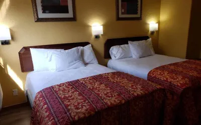 Photo 4 - Providencia Motel