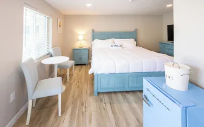 Photo 4 - Blue Lobster Inn