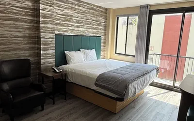 Photo 5 - Skylux Hotel Long Island City