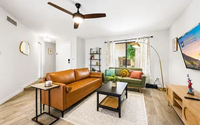 Photo 2 - 57th Glendale
