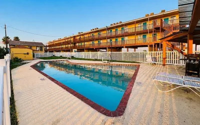 Photo 2 - Oro North Beach Inn