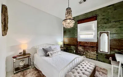 Photo 4 - Krewe Cottage - Near Beach & The Strand