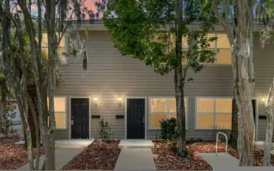 Gorgeous Townhome UF Campus Adjacent Full Kitchen