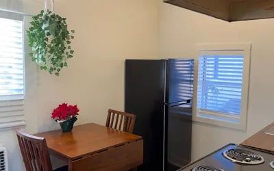 Photo 5 - Cozy Modern Studio - Heart of Lafayette