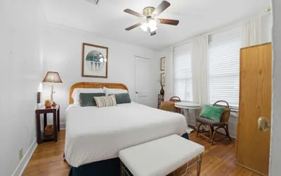 Photo 2 - Spacious 2BR Perfect for Work Crews or Families