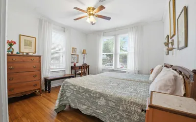 Photo 4 - Spacious 2BR Perfect for Work Crews or Families