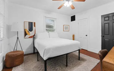 Budget-friendly Hostel-style Private Room