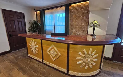 Photo 3 - Shamrock Court Motel