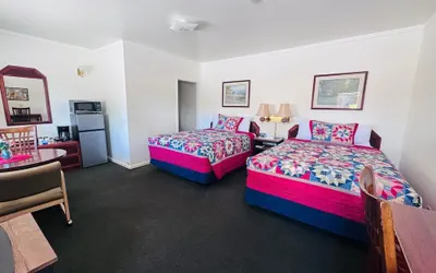 Photo 5 - GOLDEN WEST MOTEL