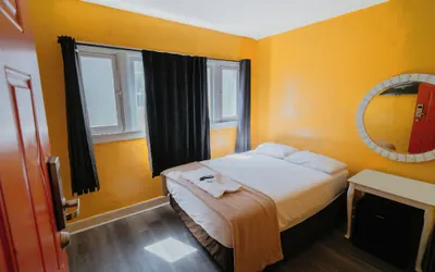 Photo 4 - Clarendon Hotel