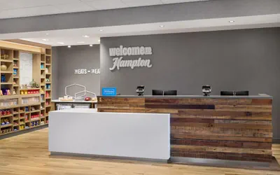 Photo 4 - Hampton Inn & Suites By Hilton Belgrade Bozeman Airport