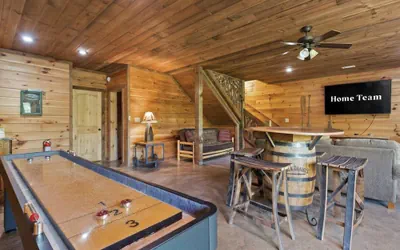 Photo 2 - Mtn Cabin w Hot Tub Game Room Grill Views