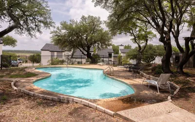 Photo 4 - Canyon Lake Escape Pool Balcony Pet Friendly