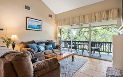 Photo 3 - Canyon Lake Escape Pool Balcony Pet Friendly