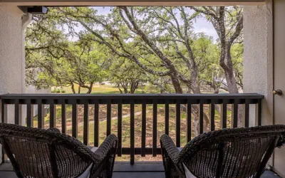 Photo 2 - Canyon Lake Escape Pool Balcony Pet Friendly