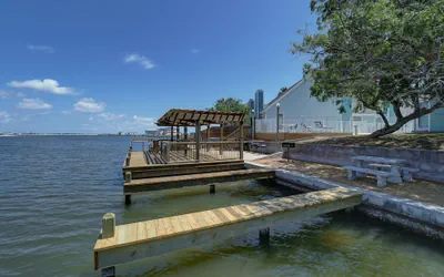 Photo 2 - Canal Views Pool 2 Min to Beach Fishing Pier