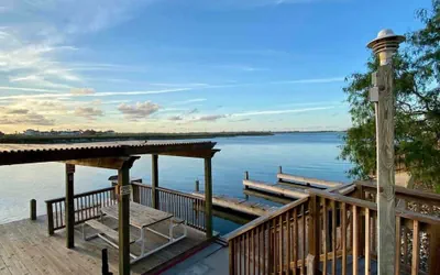 Padre Getaway- Fishing Dock Pool 2 Min to Beach