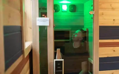 Photo 5 - Retro Retreat Stargazing Dome Sauna Hot Tub