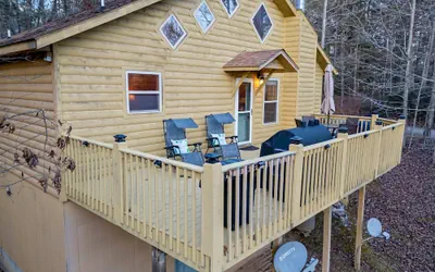 Photo 4 - Cozy Cabin in Mountains Firepit Views Games