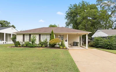 Modern Memphis Retreat - Sleeps 7 - Fireplace