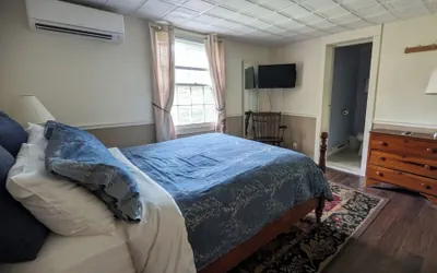 Photo 3 - Doveberry Inn