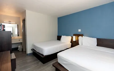 Photo 4 - Lubbock Inn & Suites