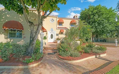 Banyan House