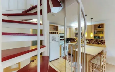 Photo 5 - Spiral-staircase Condo w/ Mountain-air Balcony