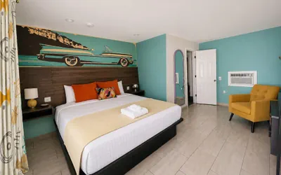 Photo 2 - The Blu Boutique Motel