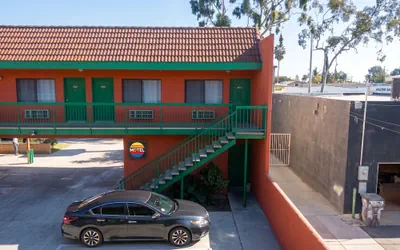 BRISTOL MOTEL