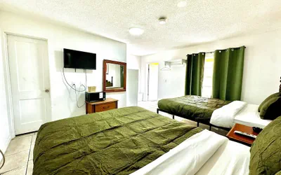 Photo 2 - skyland motel