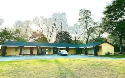 skyland motel
