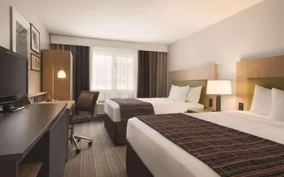 Photo 3 - The Great North Inn & Suites