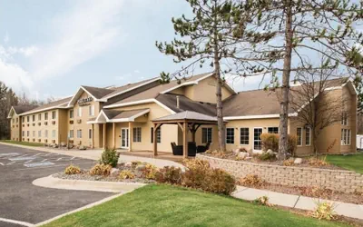 The Great North Inn & Suites