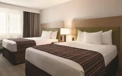 Photo 2 - The Great North Inn & Suites